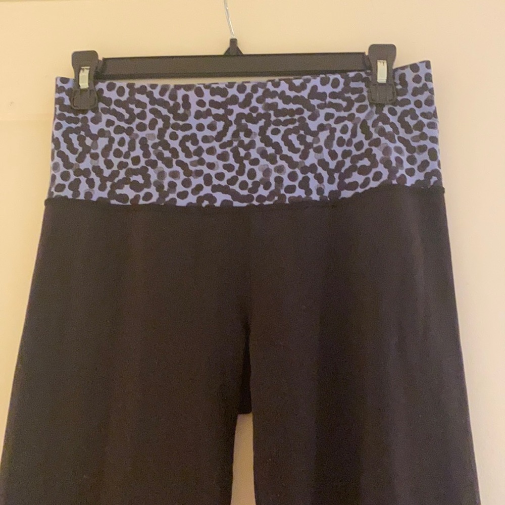 Lululemon yogapants w/ lavender animal print waist